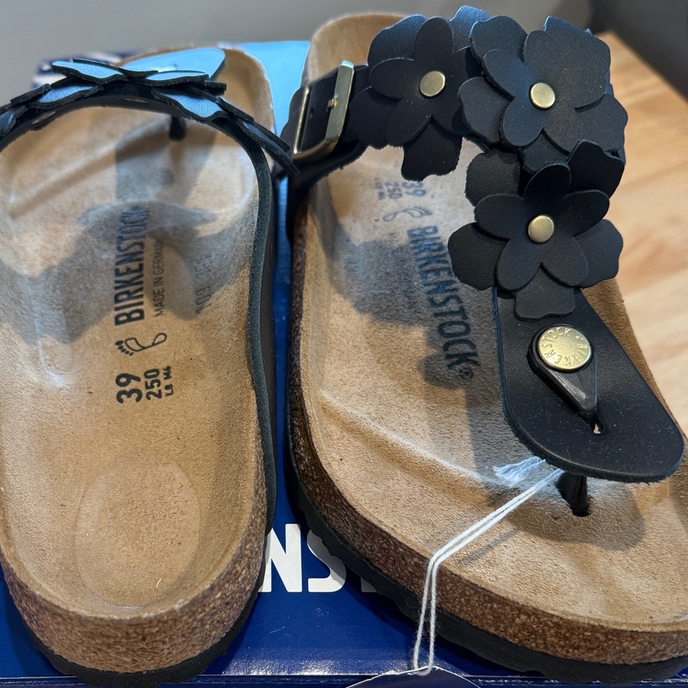 Birkenstock Gizeh Flower Embellishment